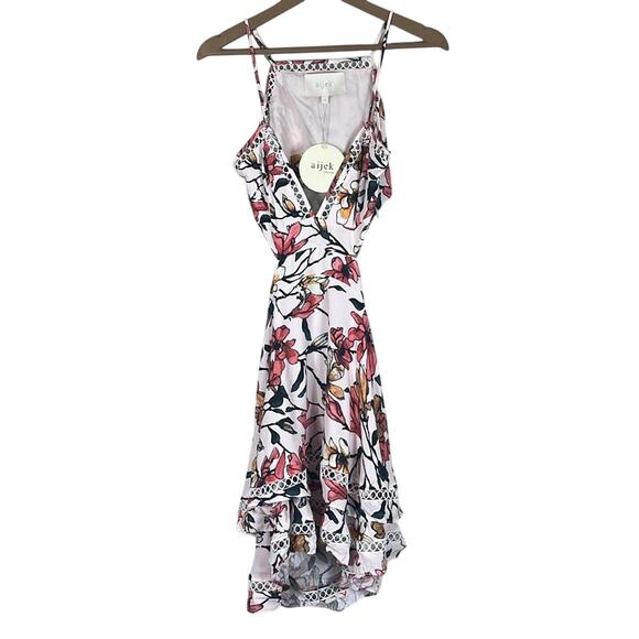 Aijek Gabriella Mini Dress Womens 2 White Floral Ruffl V-Neck Crochet Tropical - Picture 2 of 7